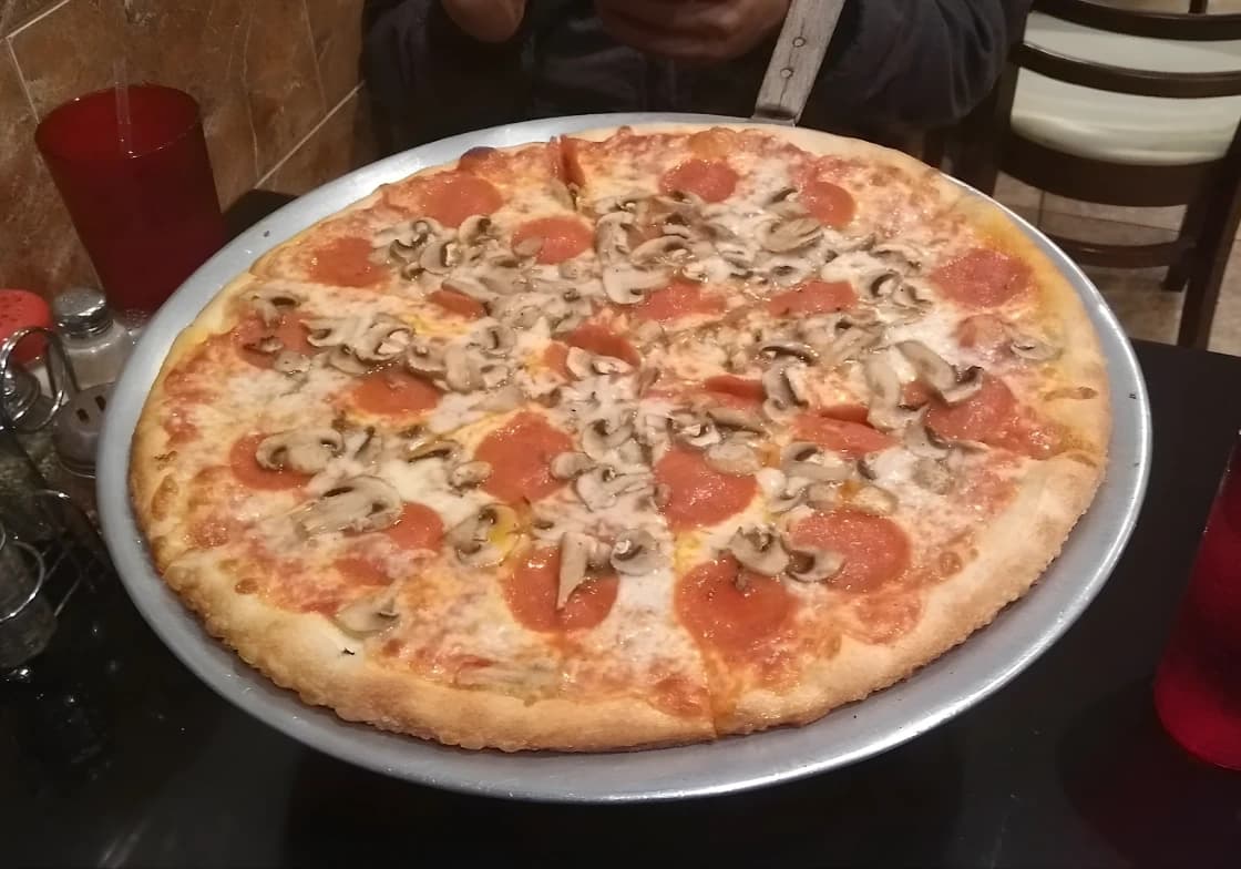 Straightforward Pizza, Made For Regulars